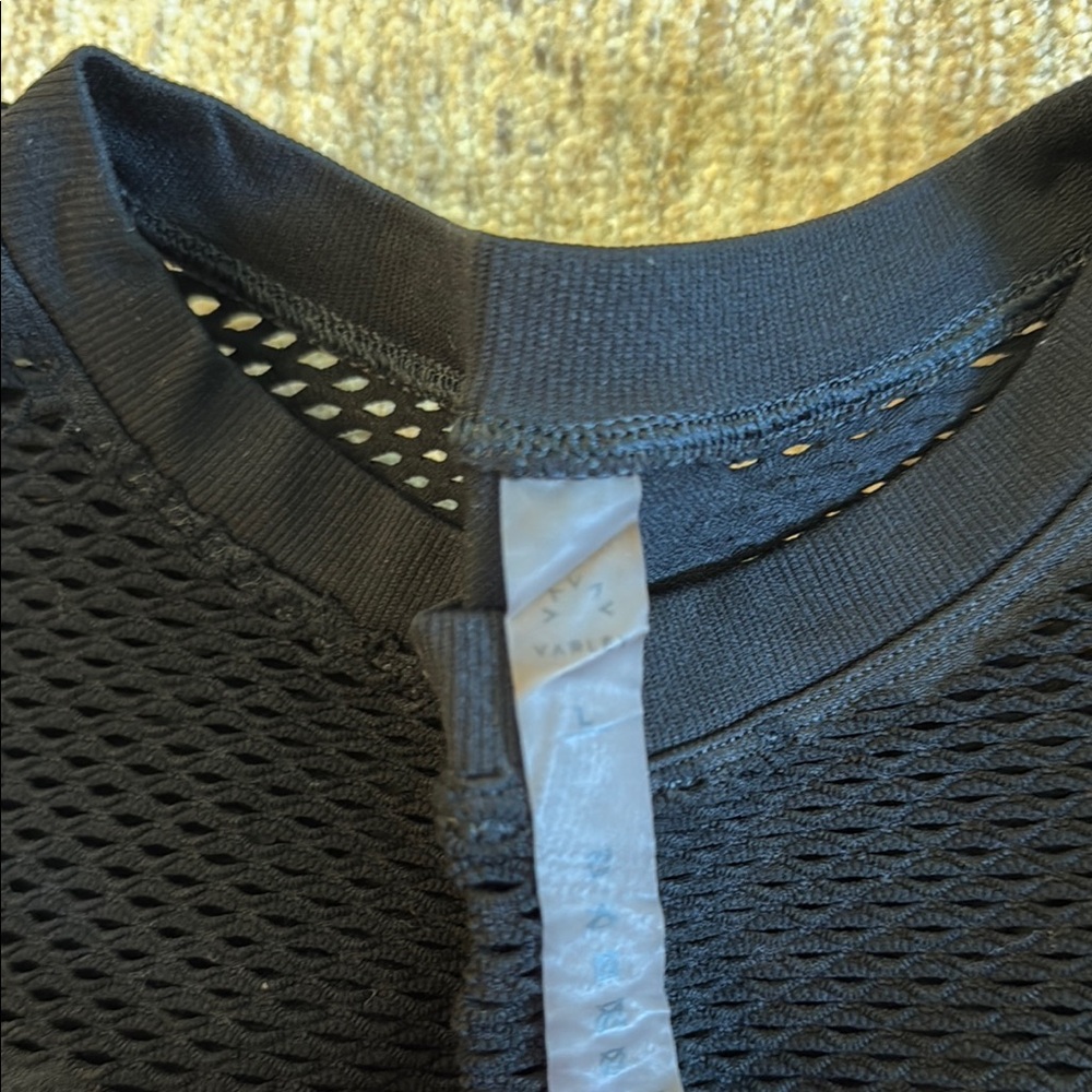 Varley Crop Top - Picture 2 of 3